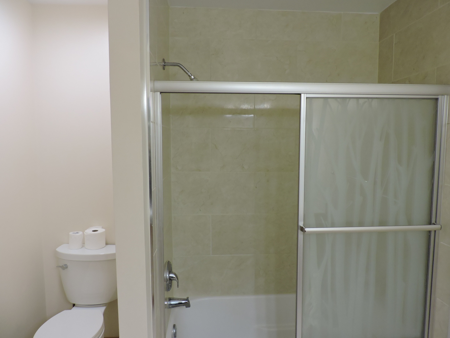 1028 Beninford Lane, Westmont, IL 60559