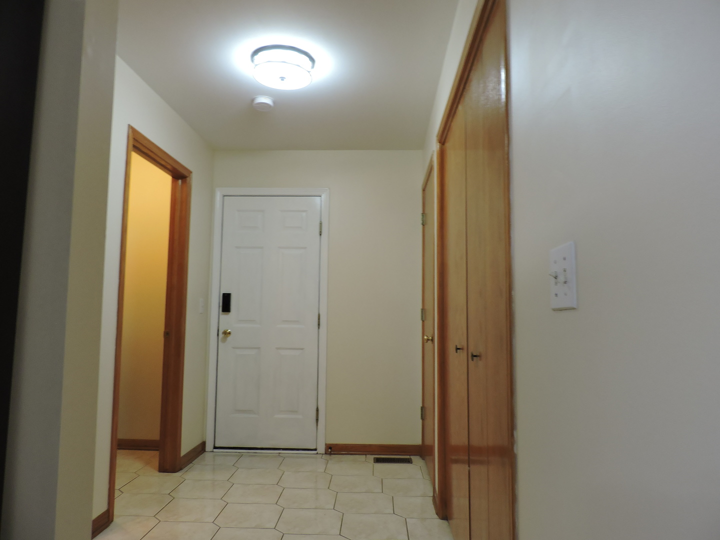 1028 Beninford Lane, Westmont, IL 60559