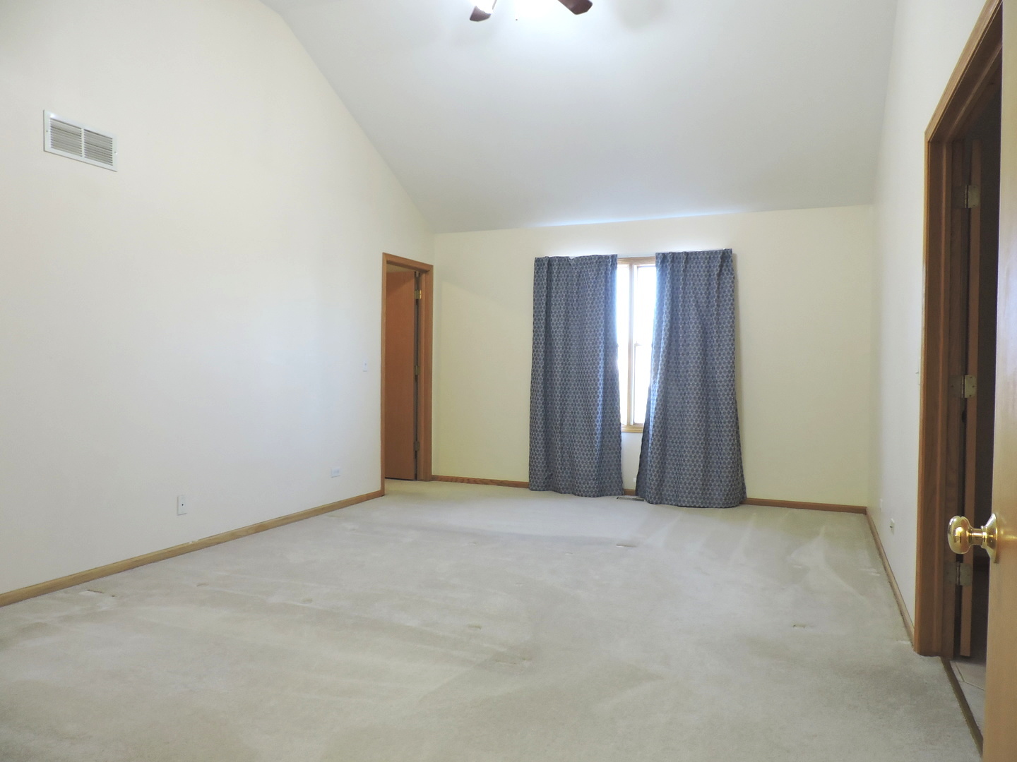 1028 Beninford Lane, Westmont, IL 60559