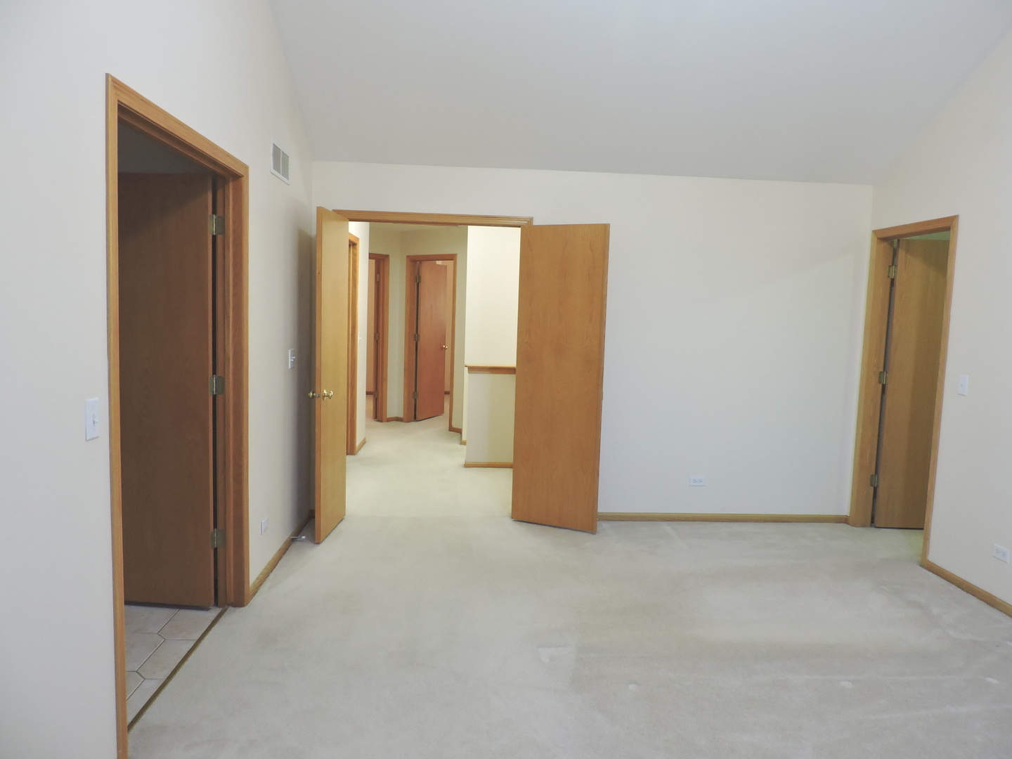 1028 Beninford Lane, Westmont, IL 60559