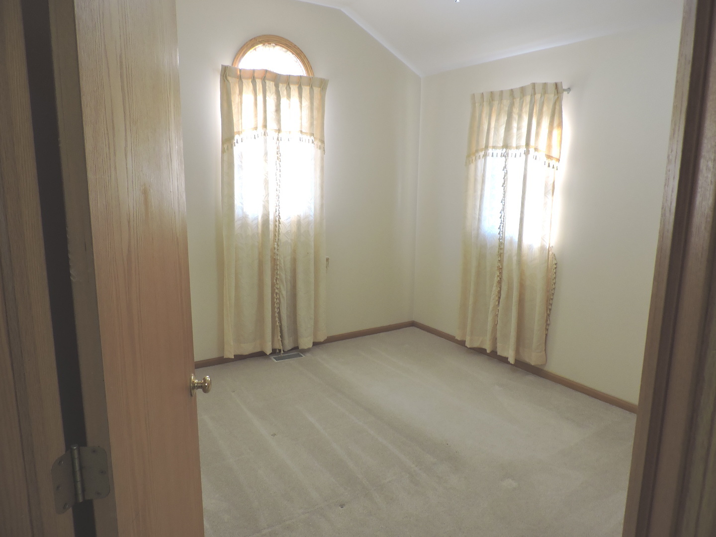 1028 Beninford Lane, Westmont, IL 60559