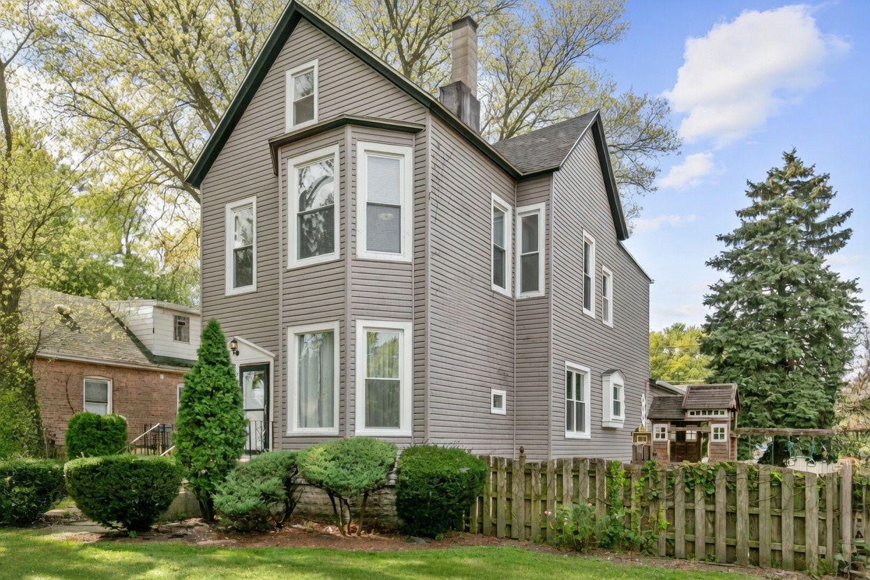 9412 S Homan Avenue, Evergreen Park, IL 60805