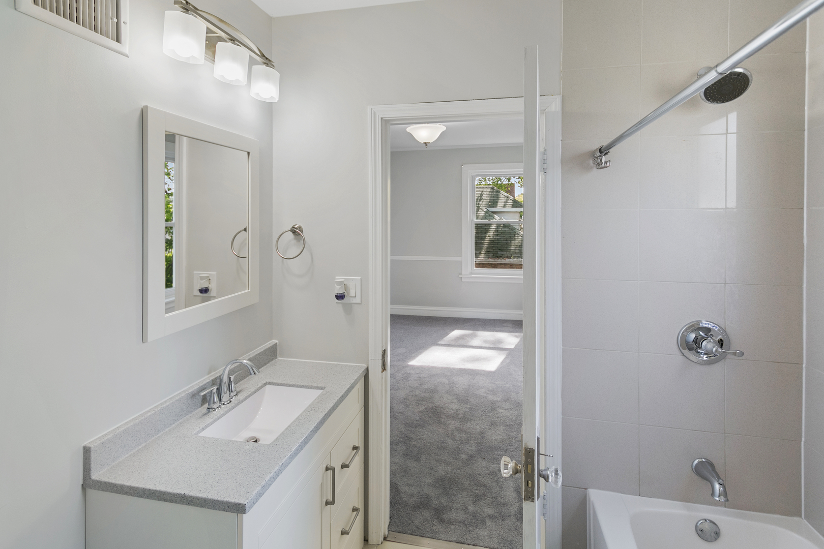 9412 S Homan Avenue, Evergreen Park, IL 60805