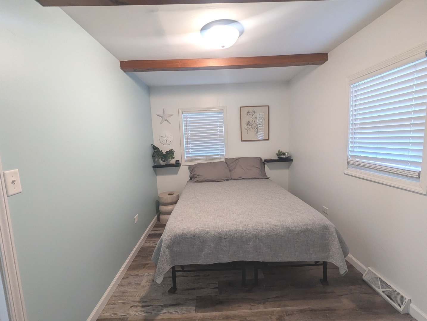 1708 N Center Street, Crest Hill, IL 60403