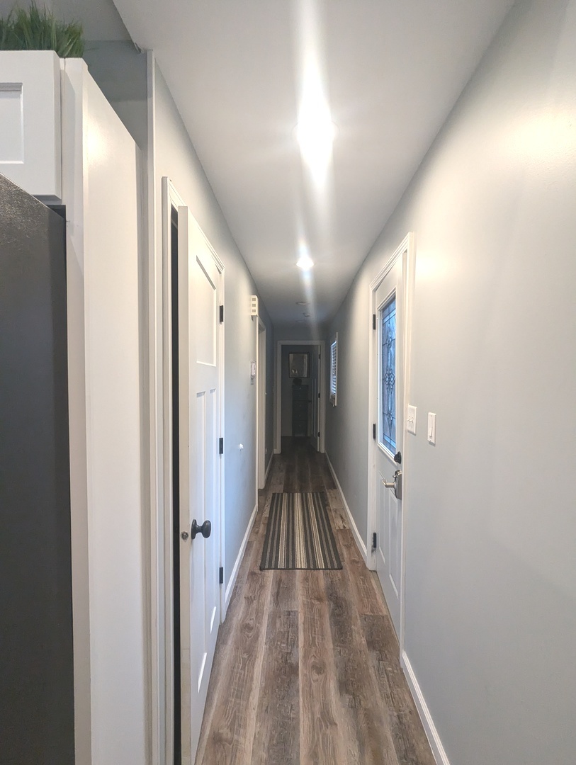 1708 N Center Street, Crest Hill, IL 60403