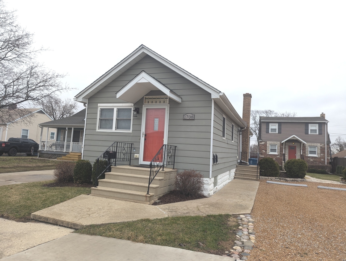 1708 N Center Street, Crest Hill, IL 60403