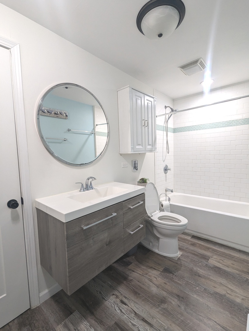 1708 N Center Street, Crest Hill, IL 60403