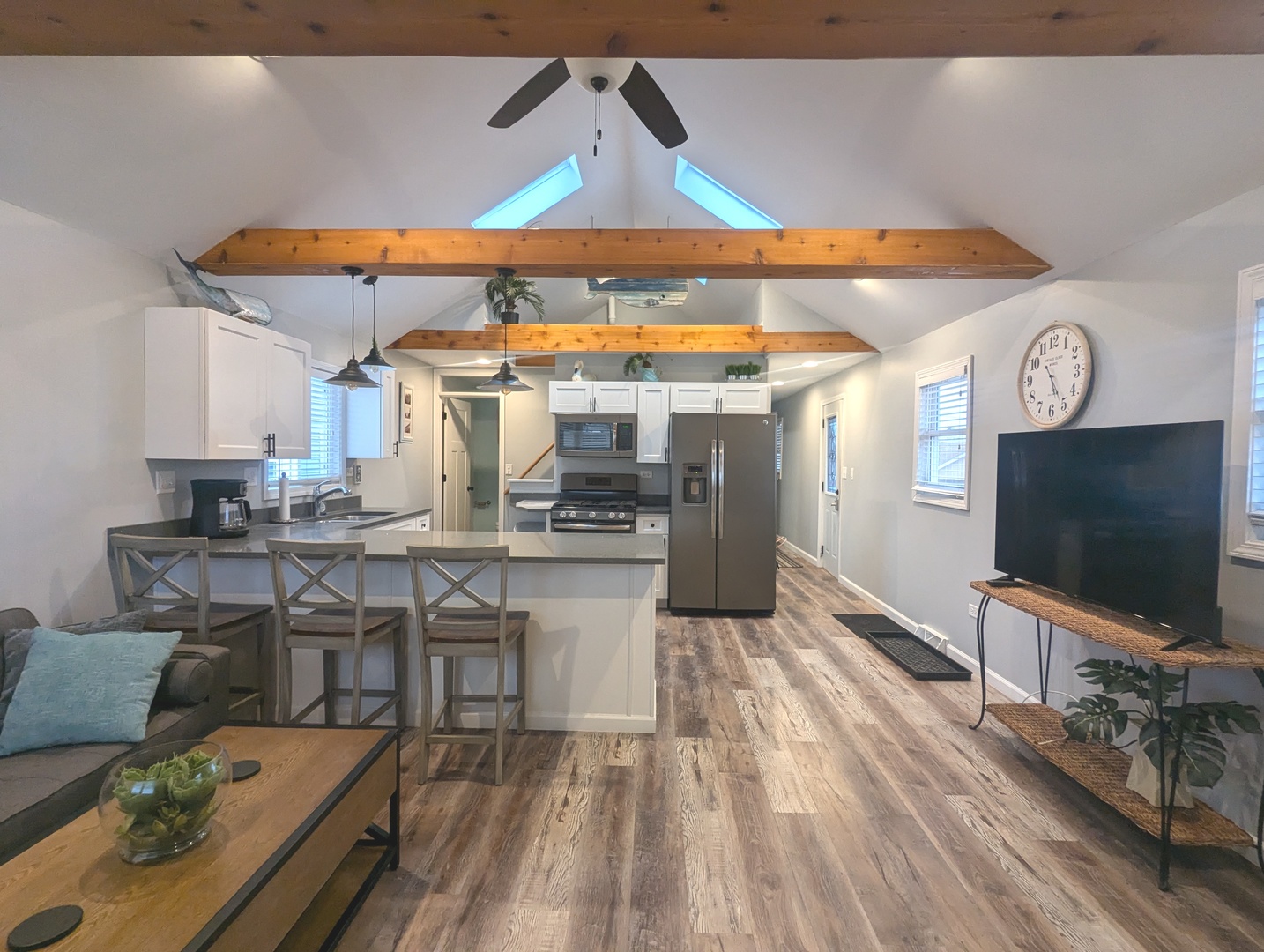 1708 N Center Street, Crest Hill, IL 60403