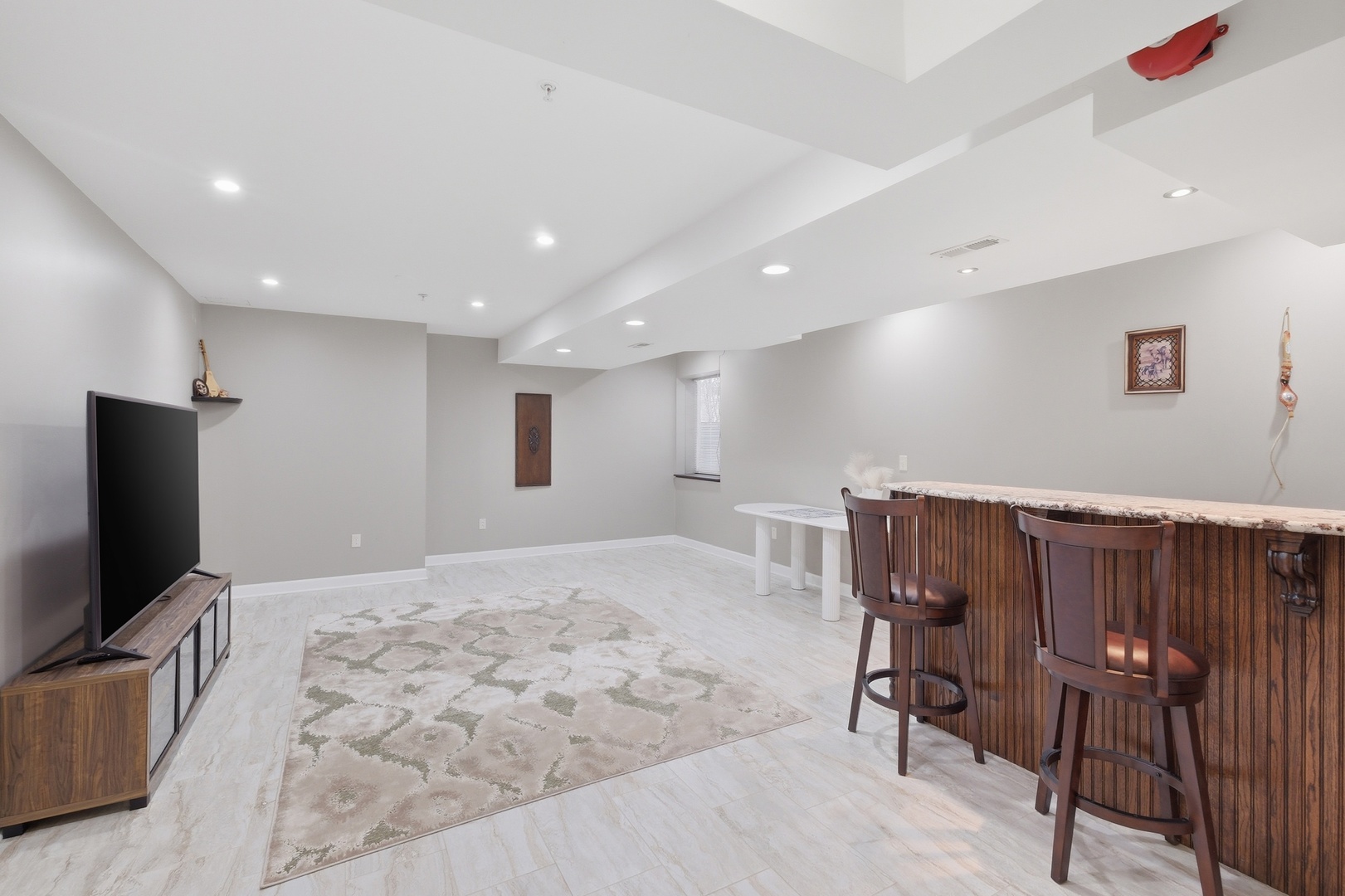 829 Linden Circle, Hoffman Estates, IL 60169