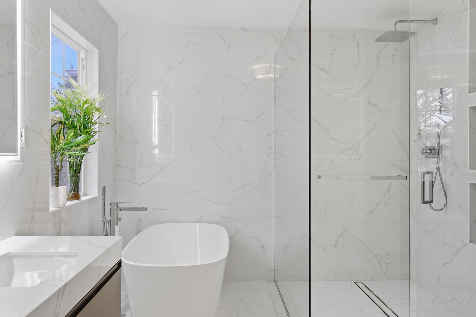 829 Linden Circle, Hoffman Estates, IL 60169