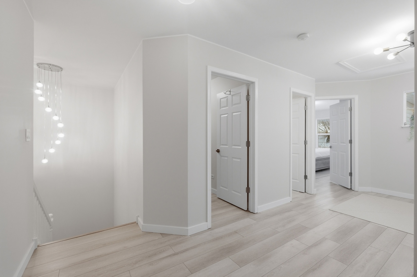 829 Linden Circle, Hoffman Estates, IL 60169