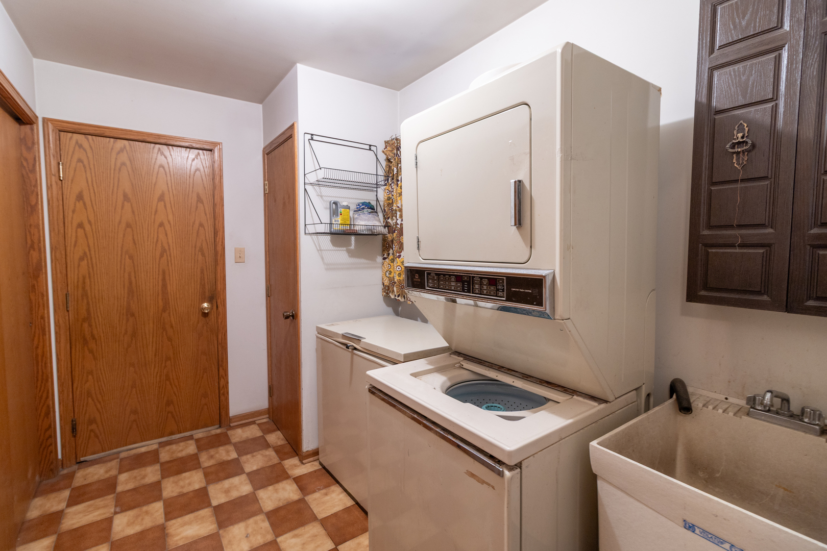 9901 W 57th Street, Countryside, IL 60525