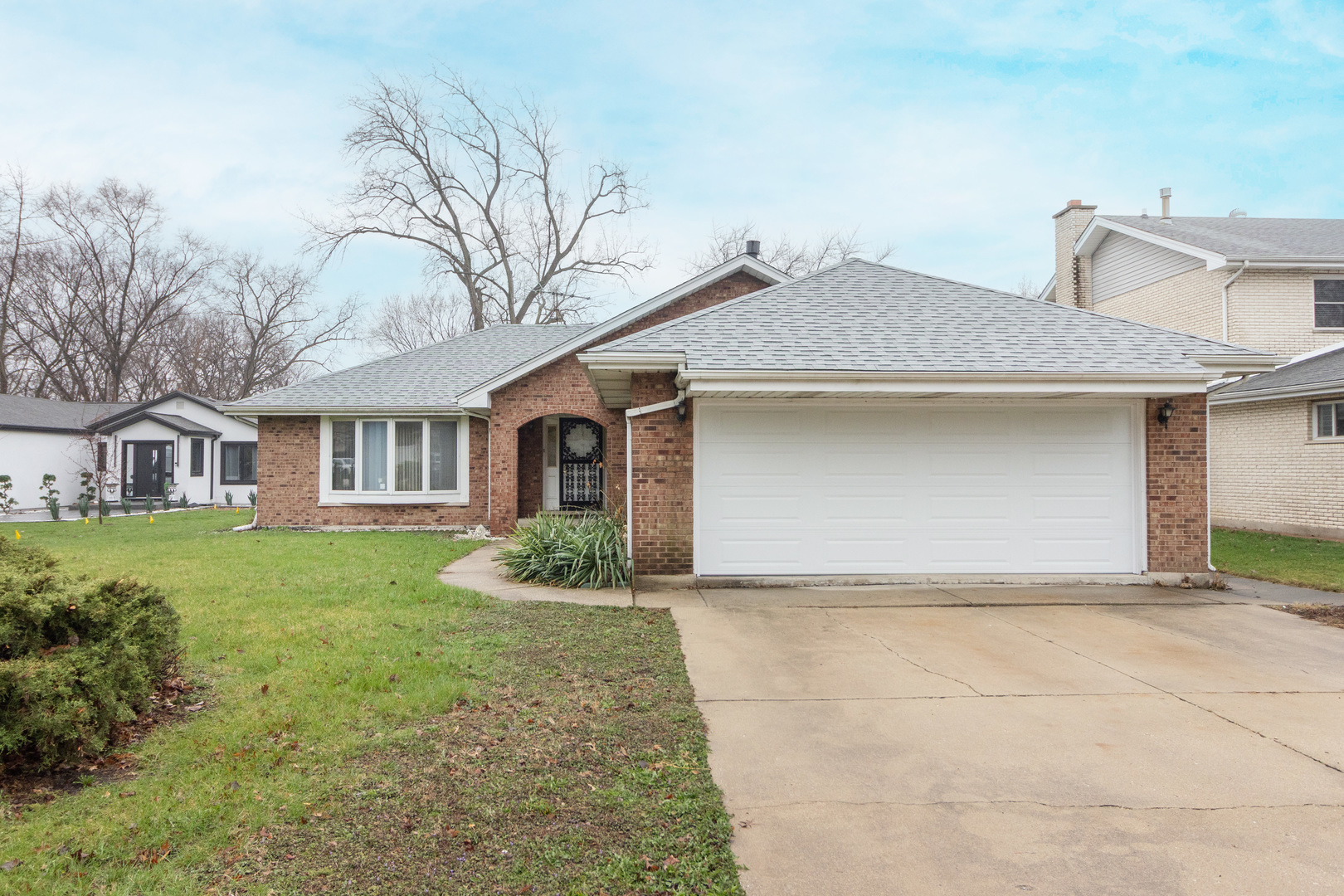 9901 W 57th Street, Countryside, IL 60525