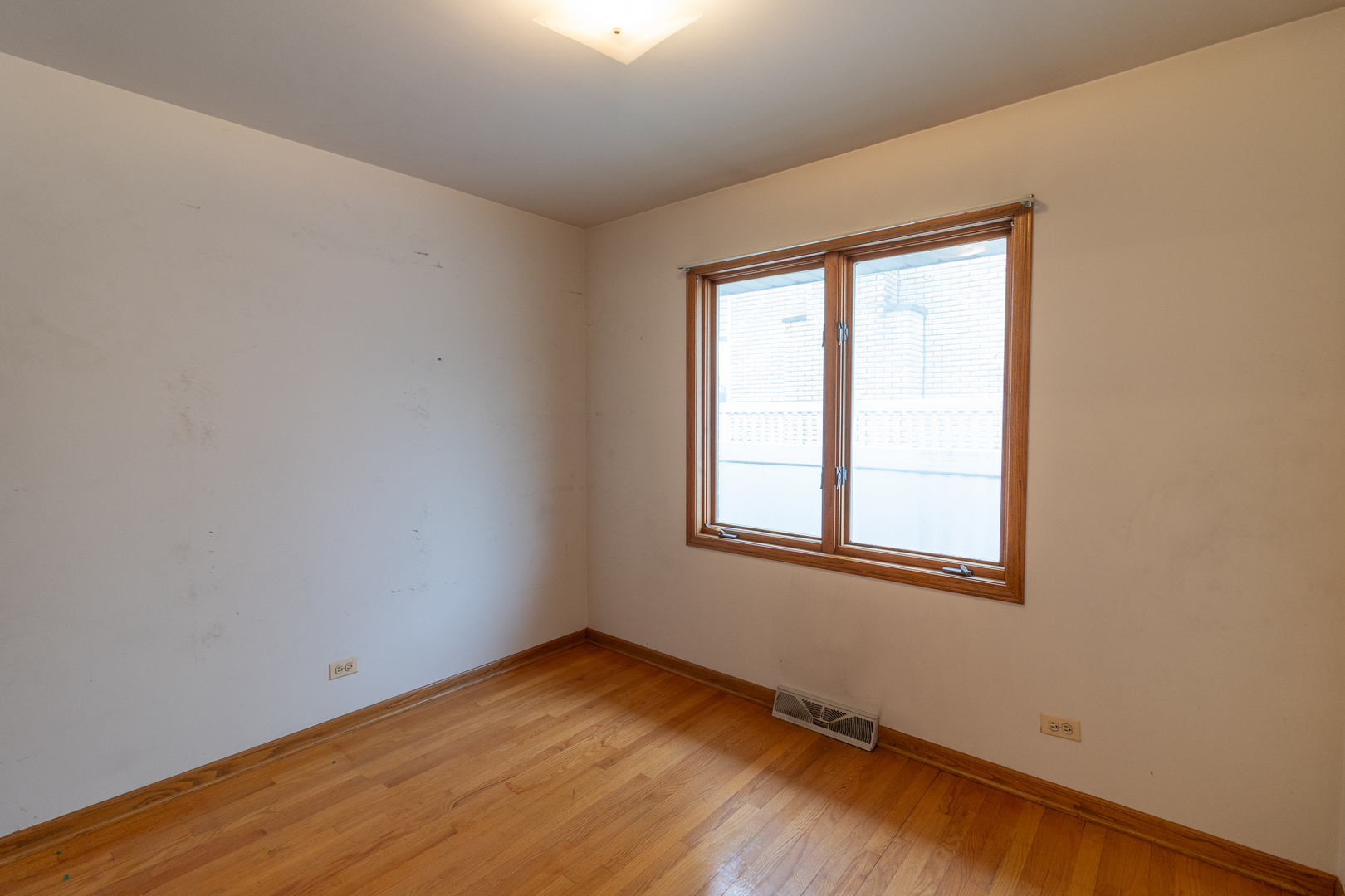 9901 W 57th Street, Countryside, IL 60525