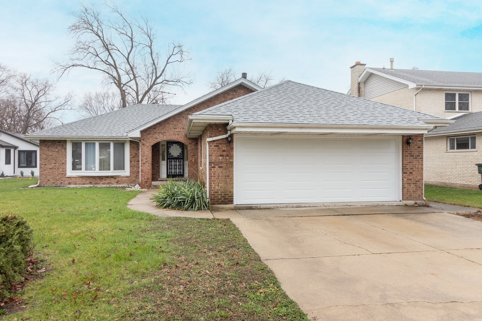 9901 W 57th Street, Countryside, IL 60525