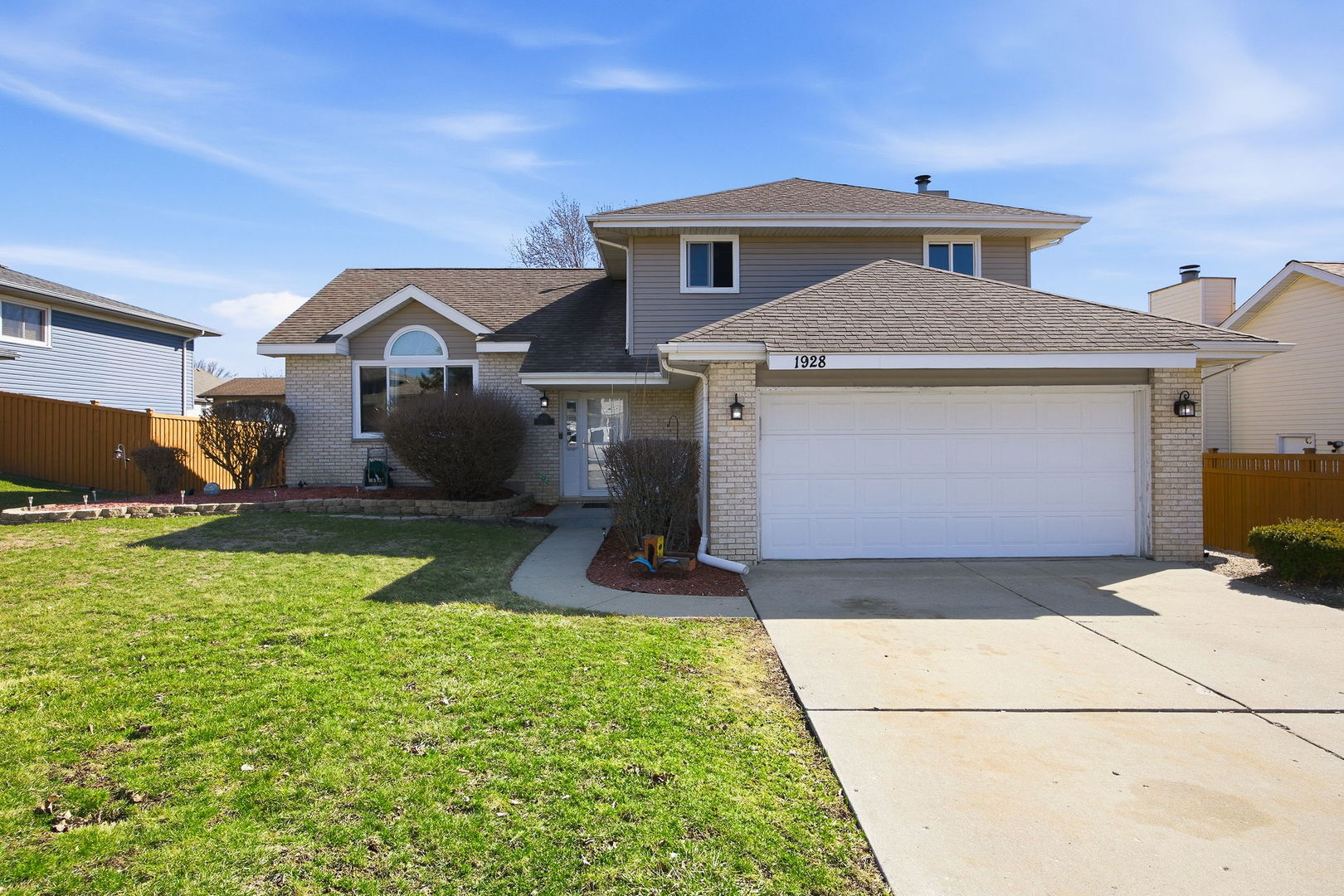 1928 Sybil Drive, Crest Hill, IL 60403