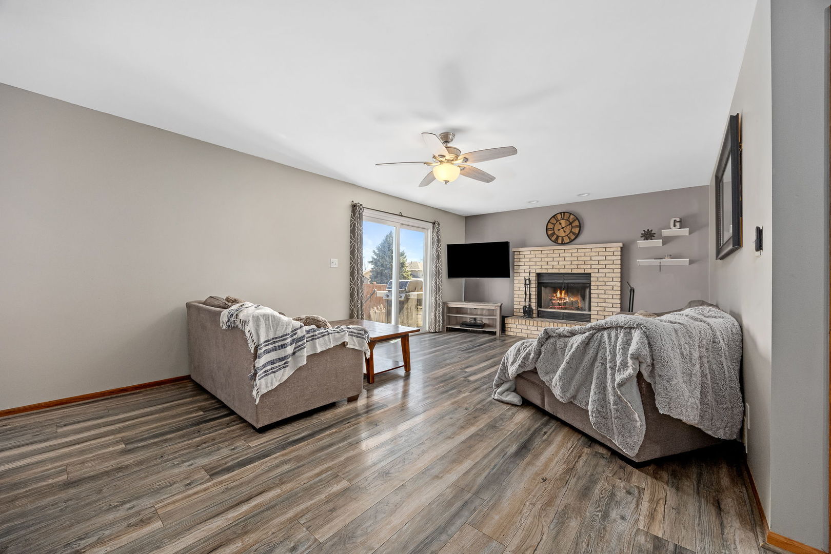 1928 Sybil Drive, Crest Hill, IL 60403