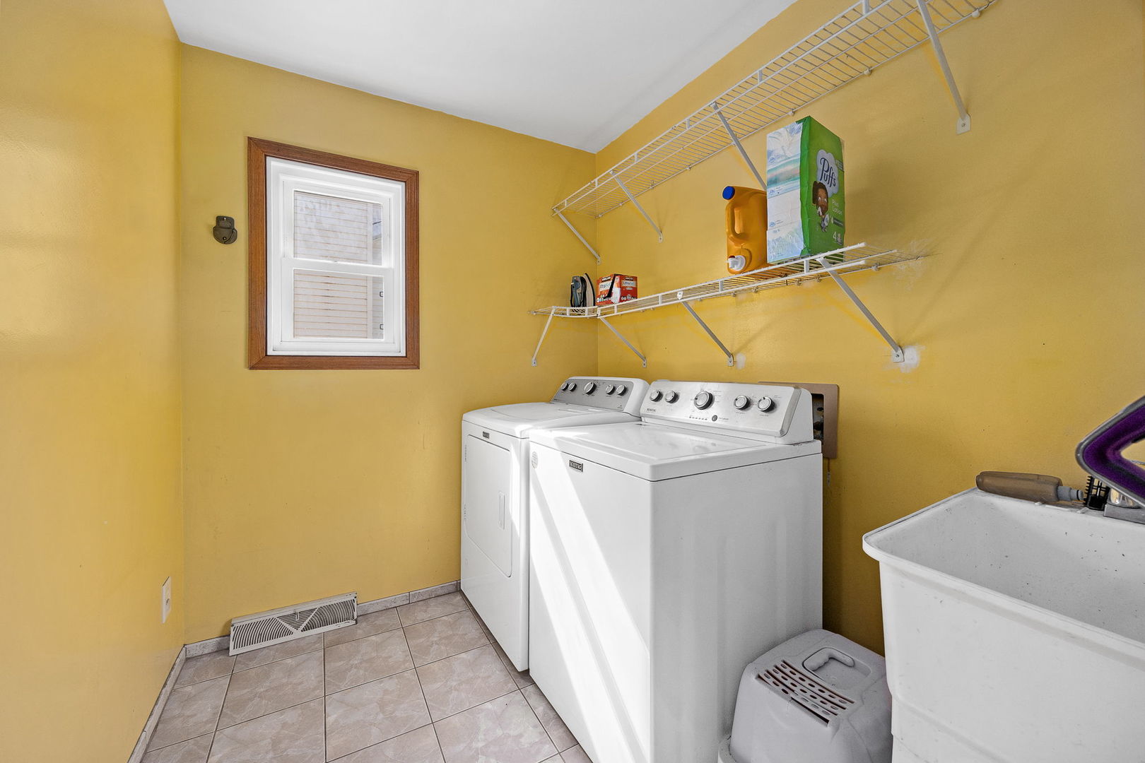 1928 Sybil Drive, Crest Hill, IL 60403