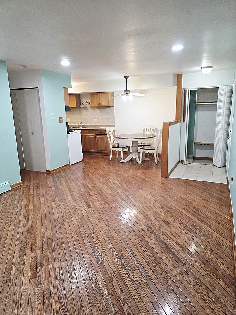 1045 Higgins Quarters Drive #4-101, Hoffman Estates, IL 60169