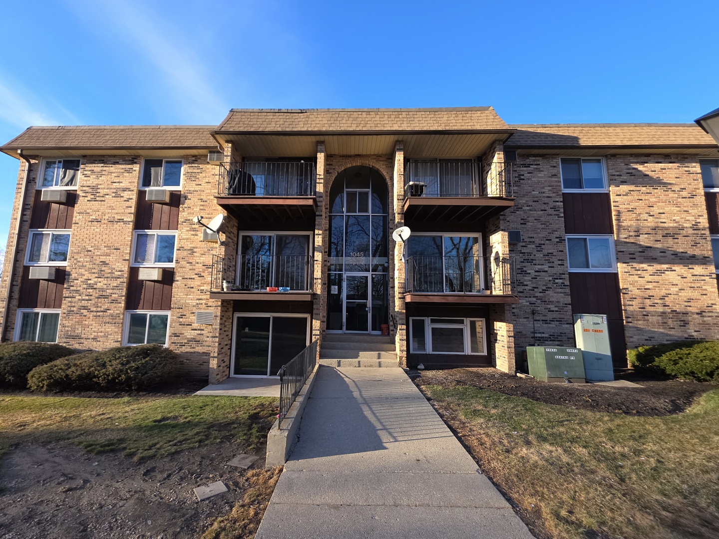 1045 Higgins Quarters Drive #4-101, Hoffman Estates, IL 60169