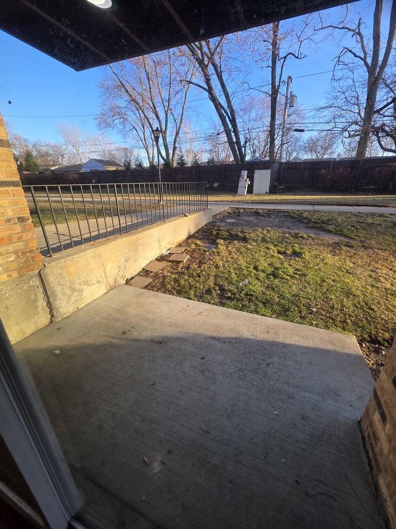 1045 Higgins Quarters Drive #4-101, Hoffman Estates, IL 60169