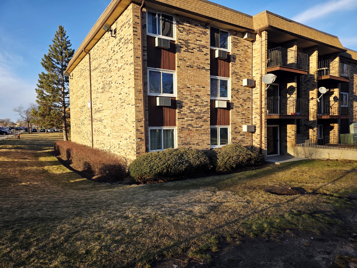 1045 Higgins Quarters Drive #4-101, Hoffman Estates, IL 60169