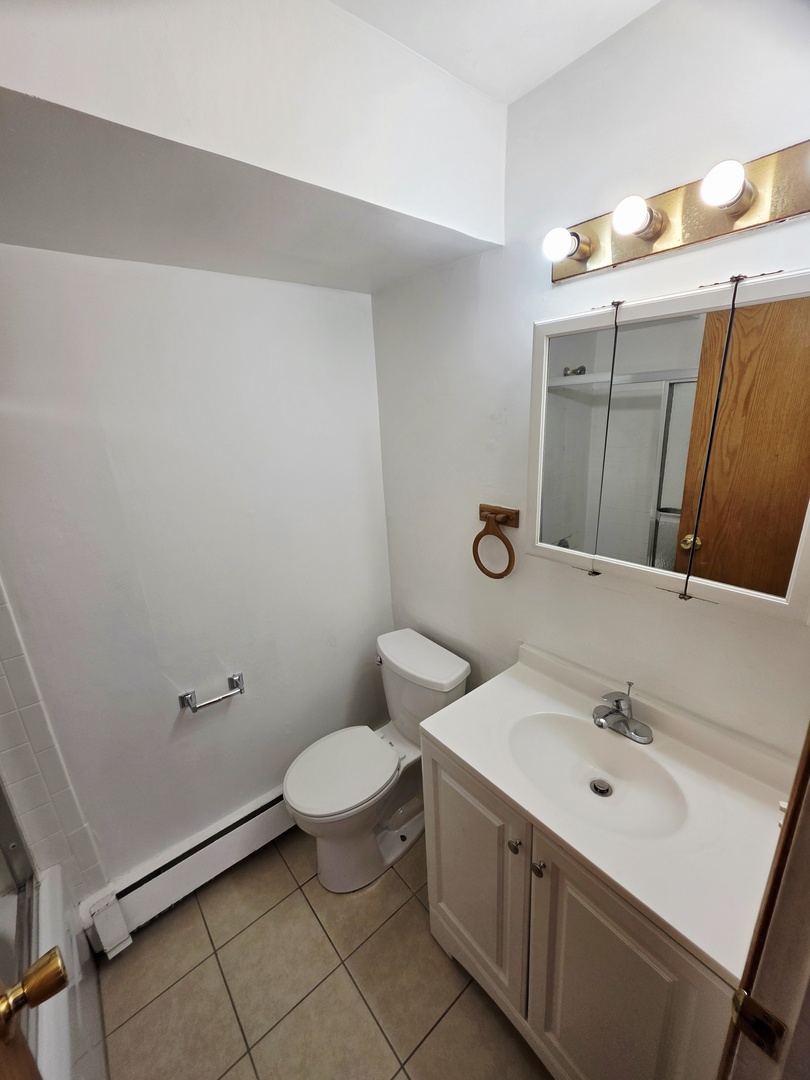 1045 Higgins Quarters Drive #4-101, Hoffman Estates, IL 60169