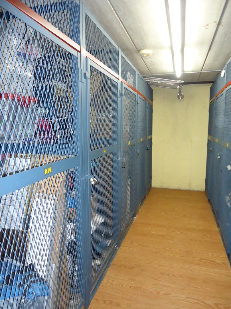 2818 Dundee Road #11A, Northbrook, IL 60062