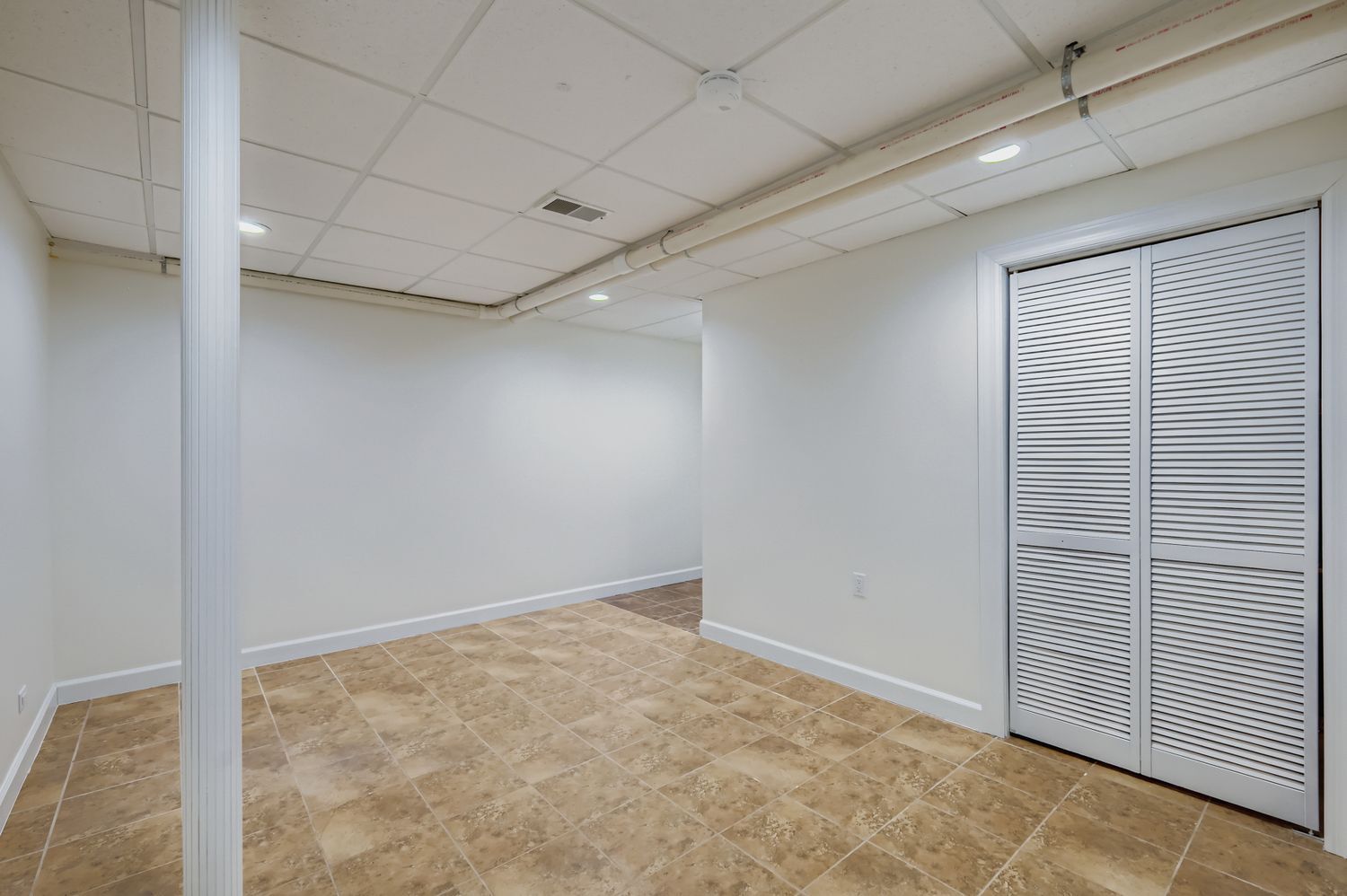 1161 Gavin Court, Lake Forest, IL 60045