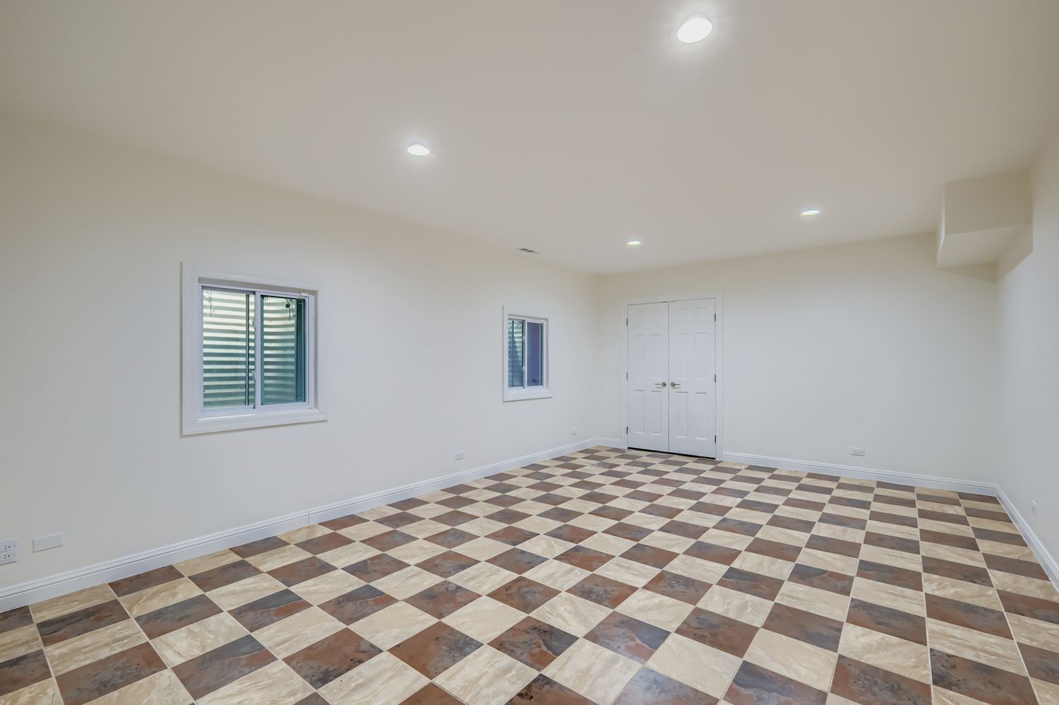 1161 Gavin Court, Lake Forest, IL 60045