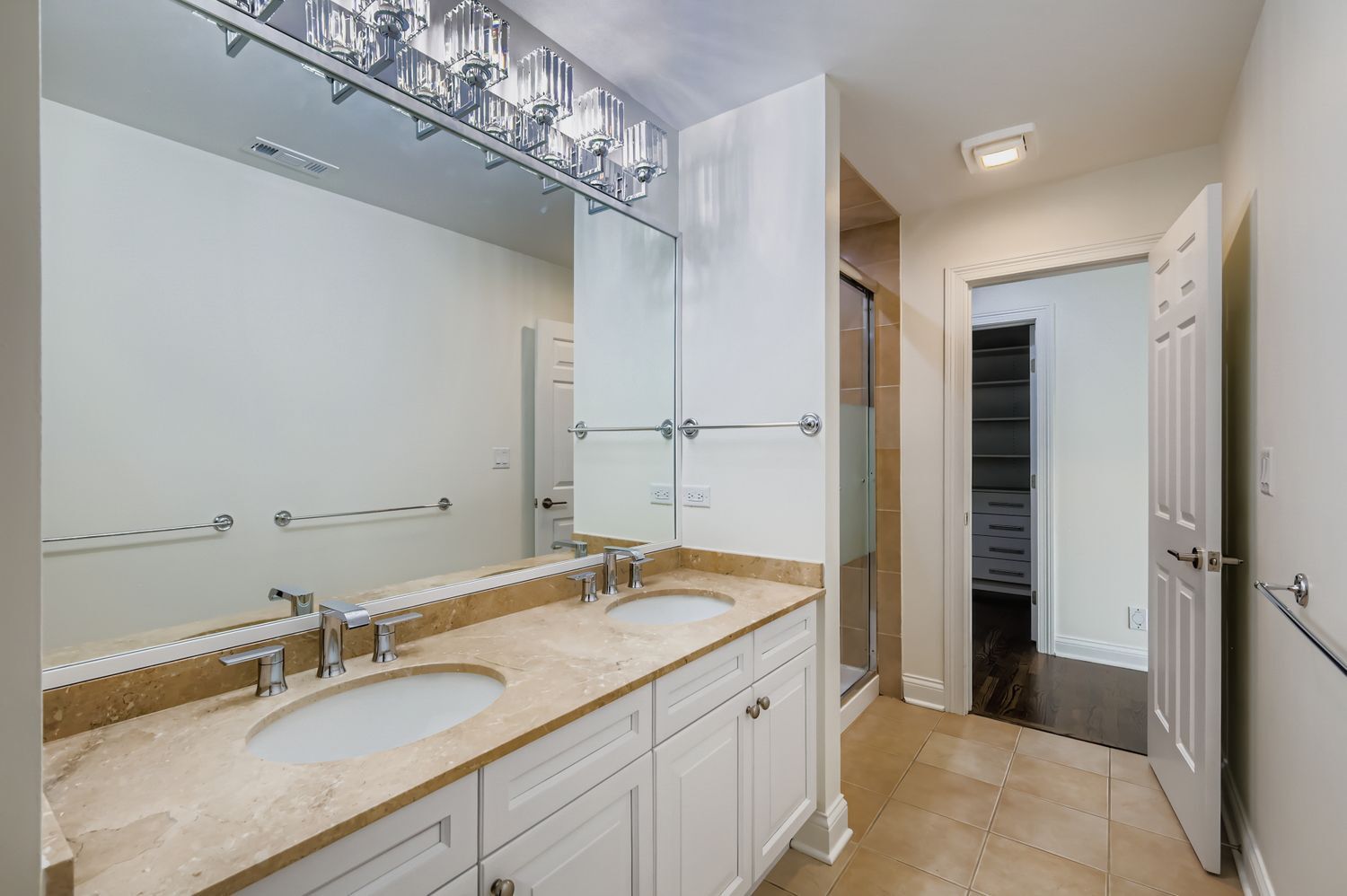 1161 Gavin Court, Lake Forest, IL 60045