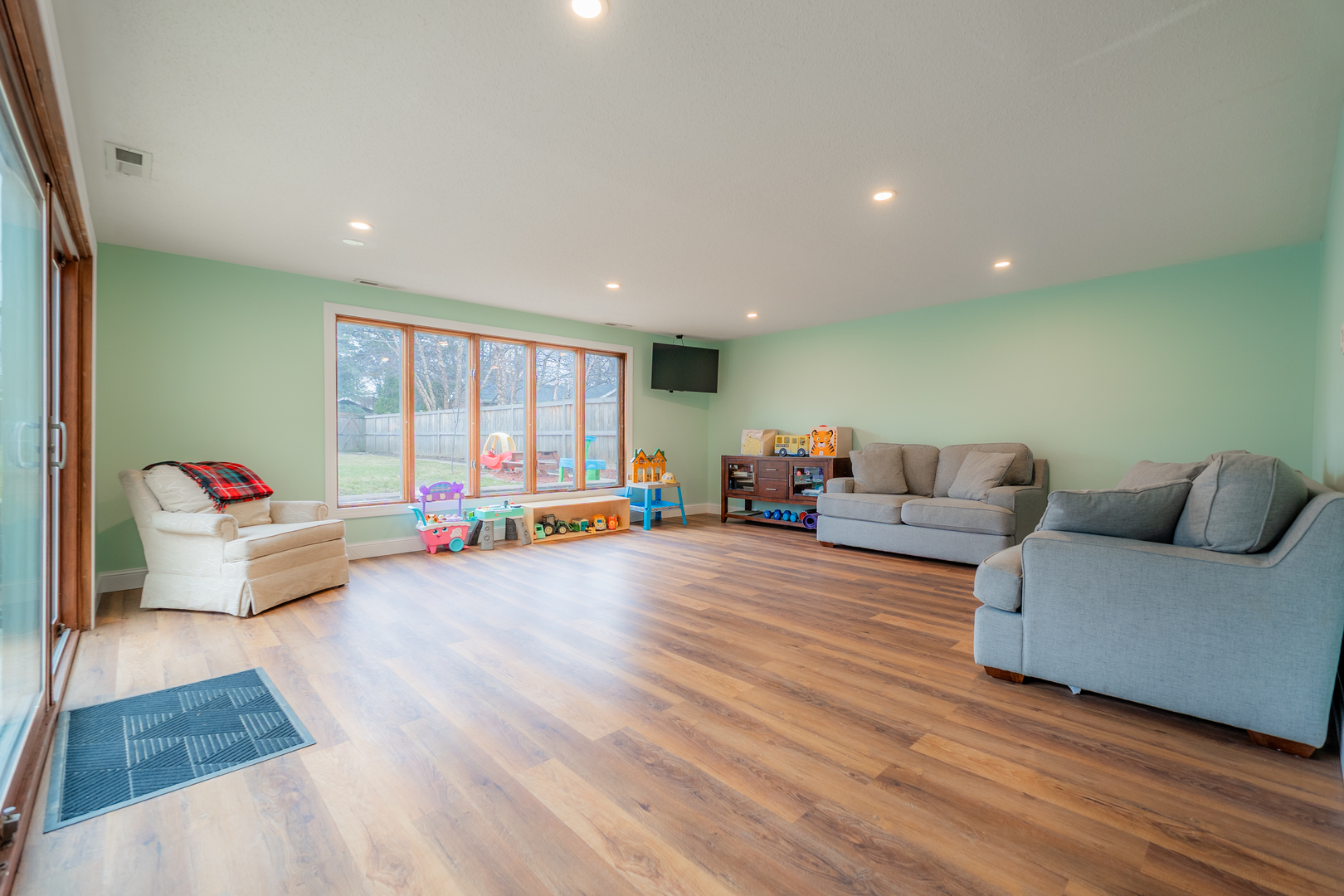 803 S Vine Avenue, Park Ridge, IL 60068