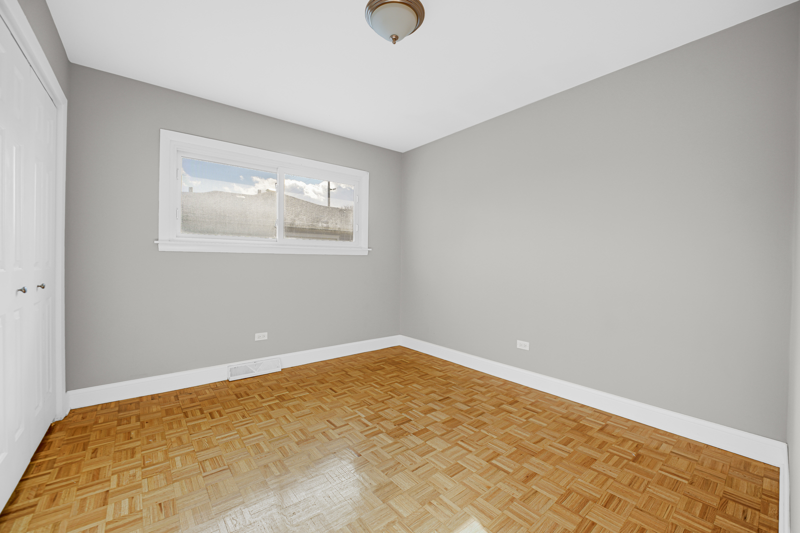 9523 S Kostner Avenue, Oak Lawn, IL 60453