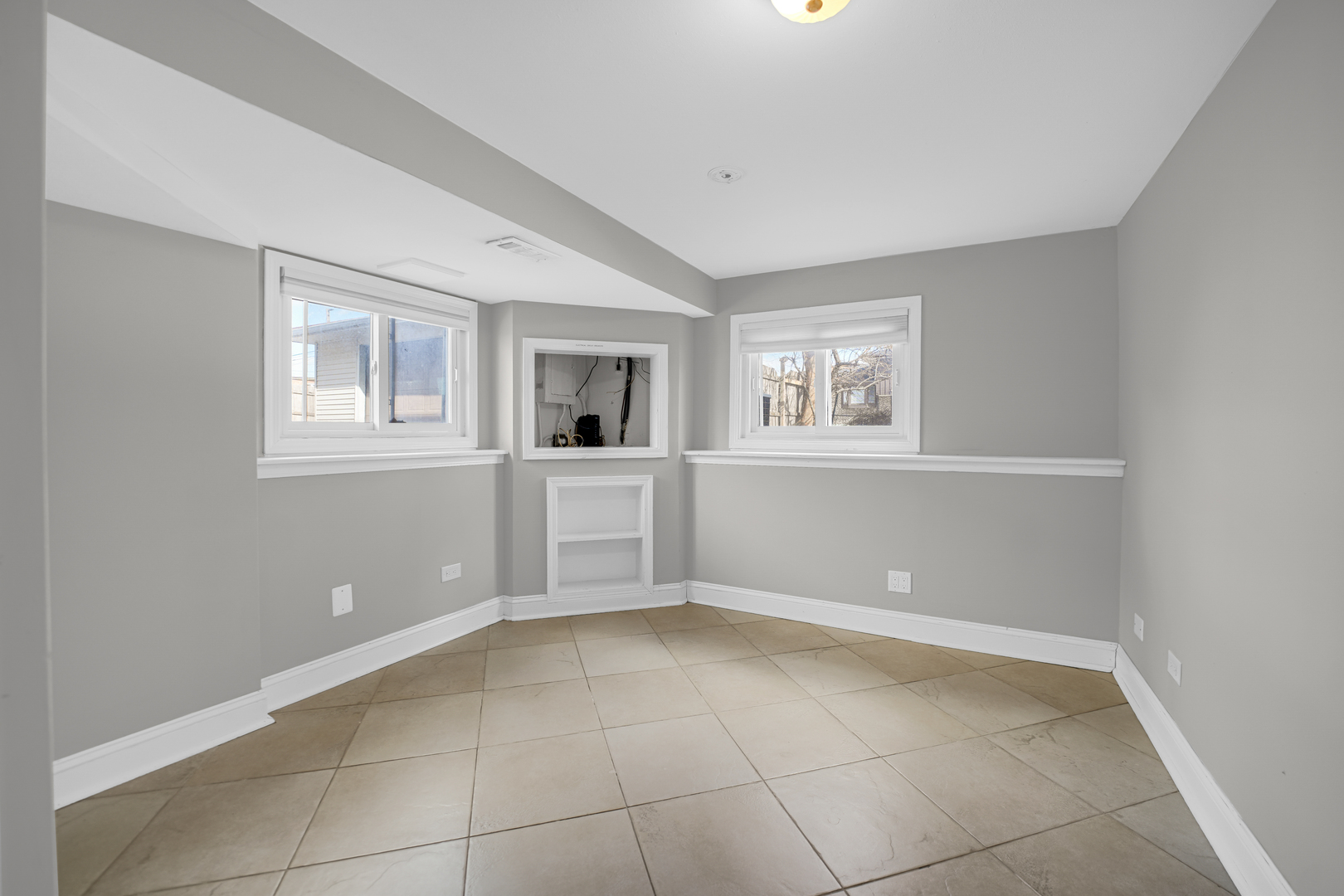 9523 S Kostner Avenue, Oak Lawn, IL 60453