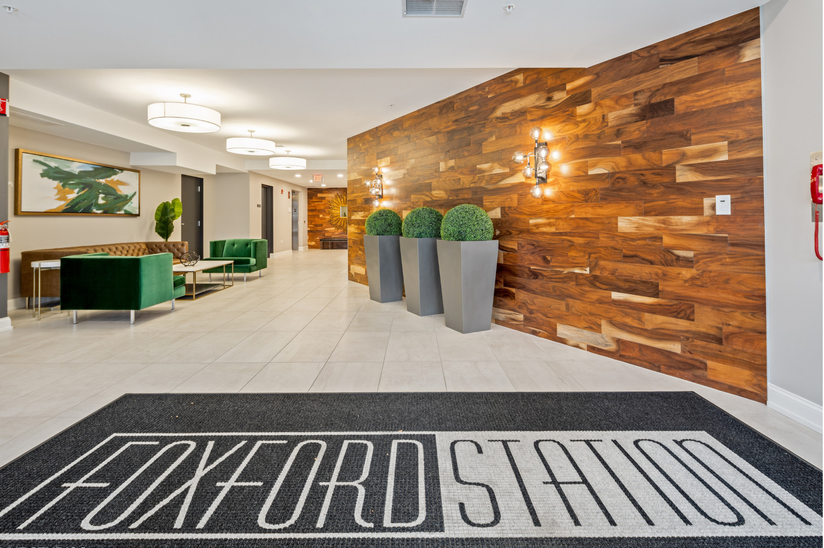 4441 Wolf Road #206, Western Springs, IL 60558