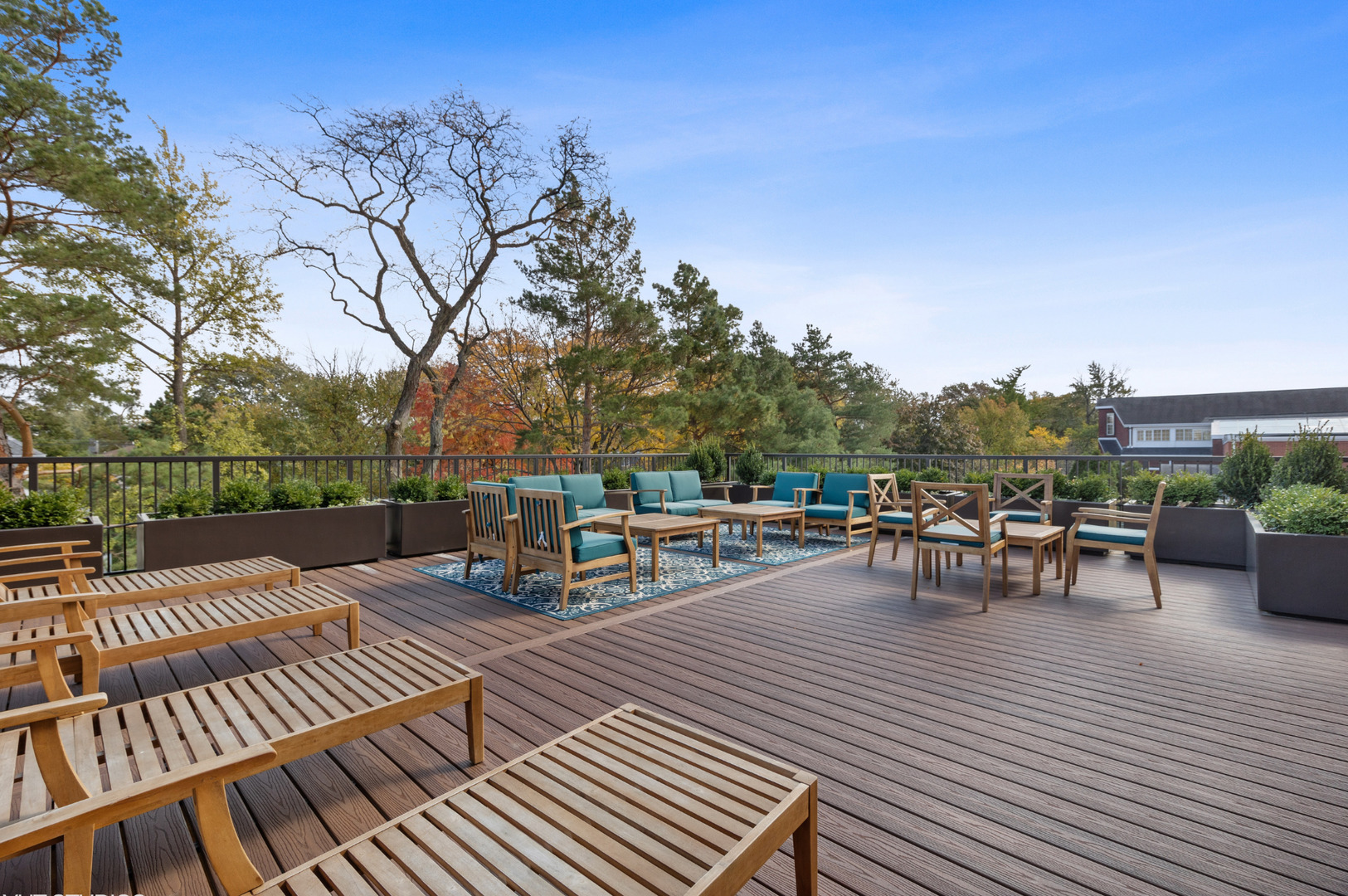 4441 Wolf Road #206, Western Springs, IL 60558