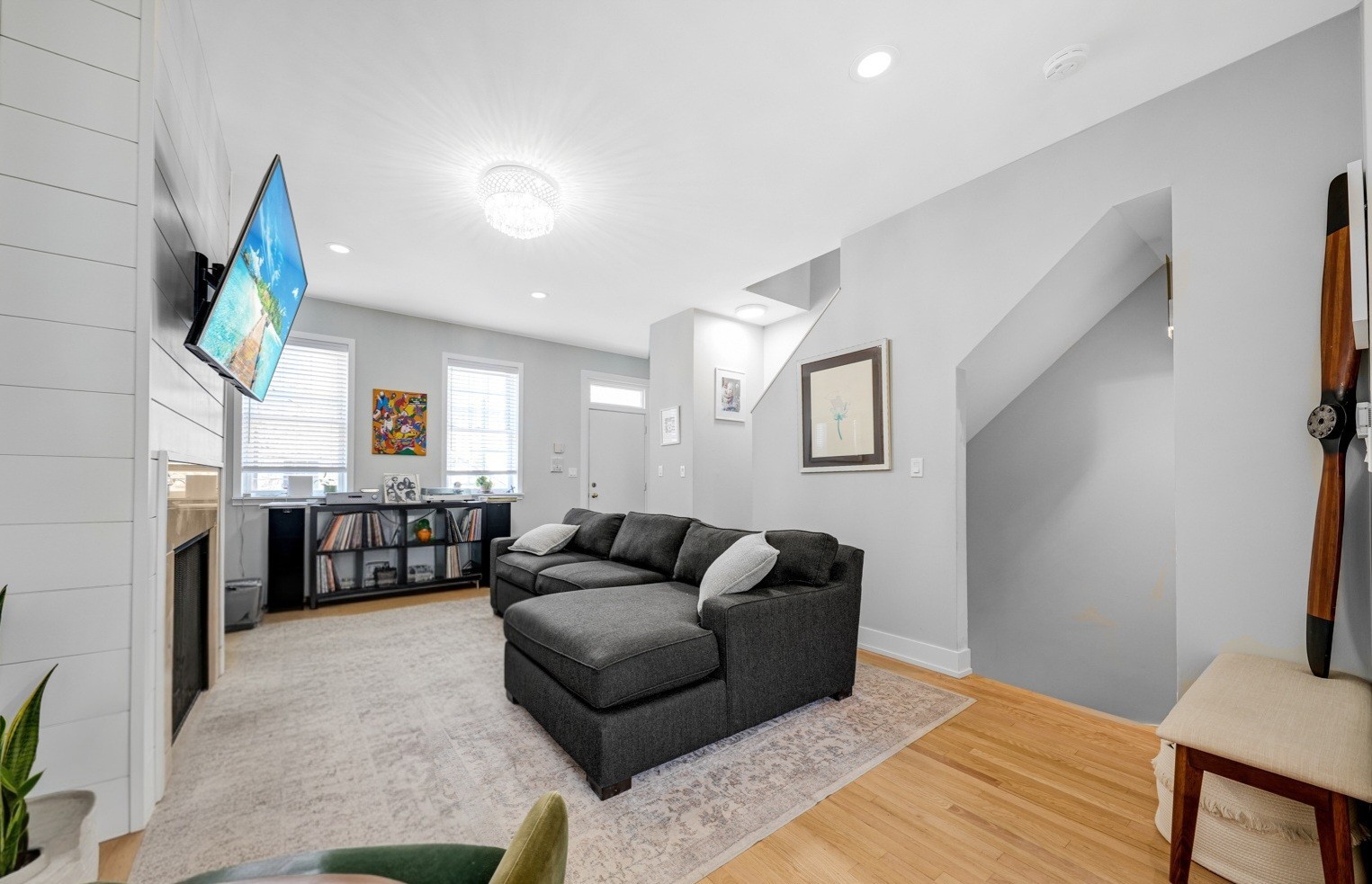 1733 W Crystal Street #C, Chicago, IL 60622