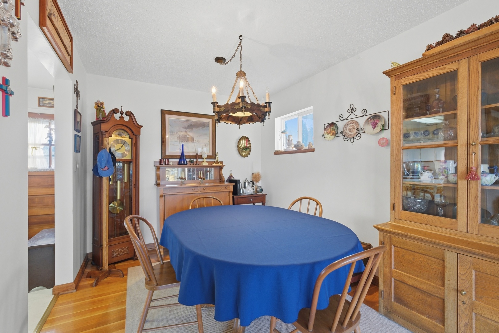 731 N Gibbons Avenue, Arlington Heights, IL 60004