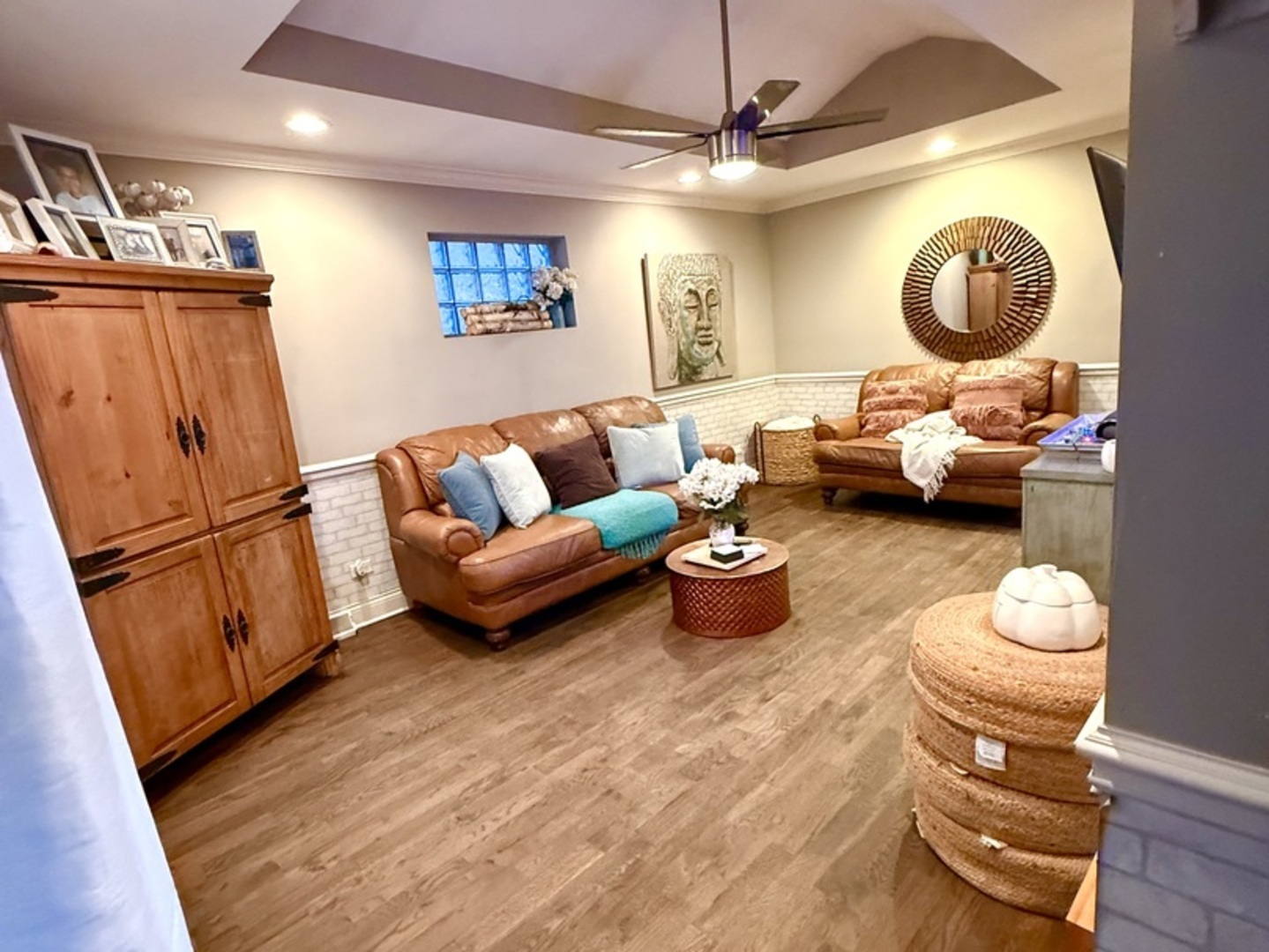 7707 S Damen Avenue, Chicago, IL 60620