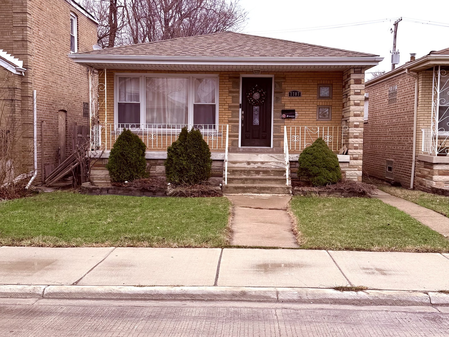 7707 S Damen Avenue, Chicago, IL 60620
