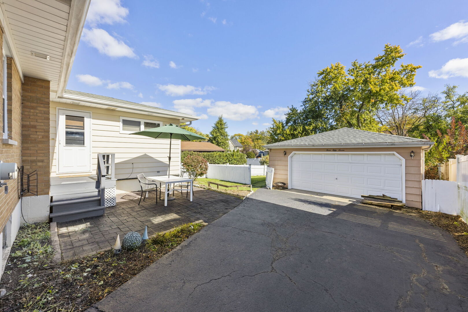 357 Bryant Avenue, Glen Ellyn, IL 60137