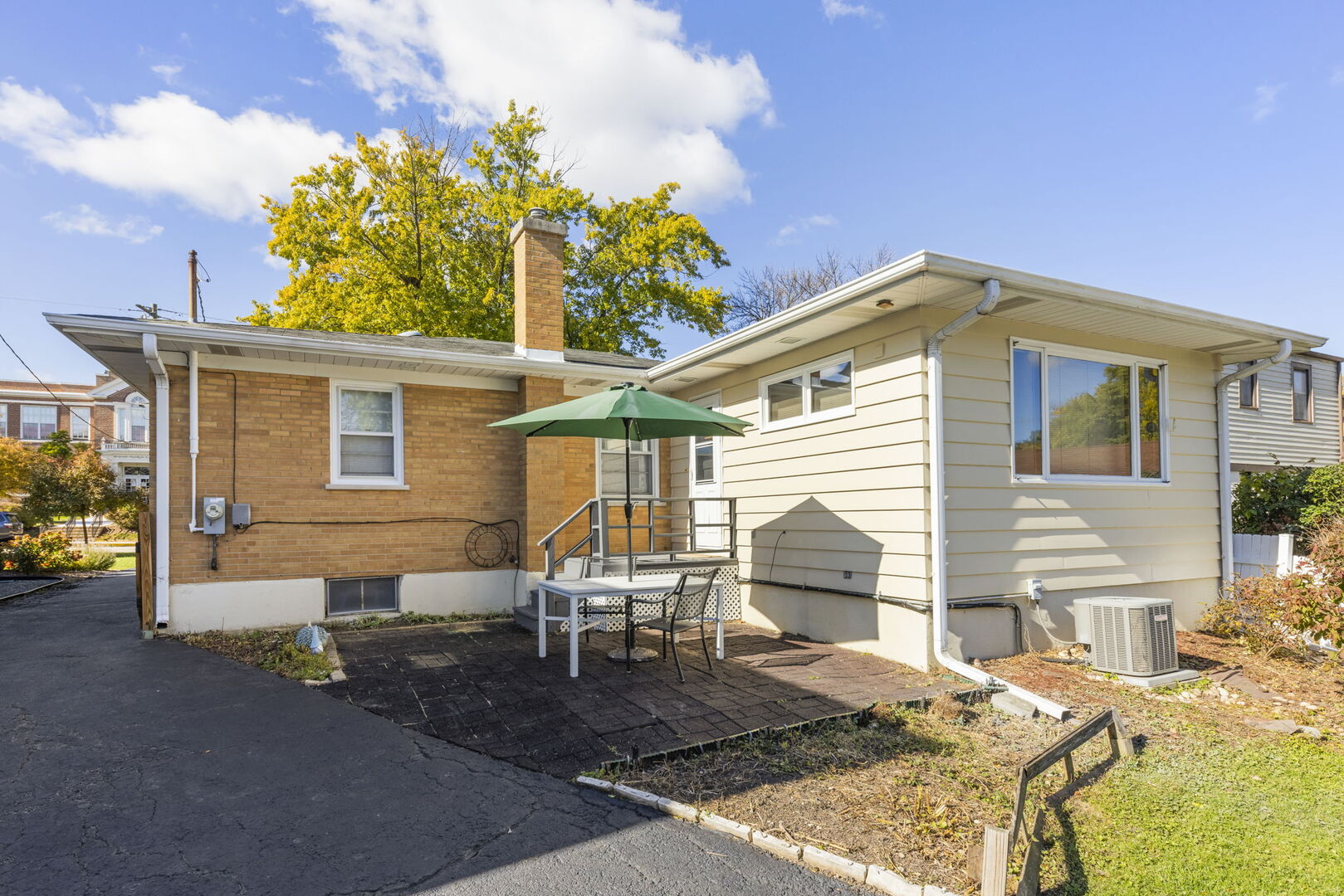 357 Bryant Avenue, Glen Ellyn, IL 60137