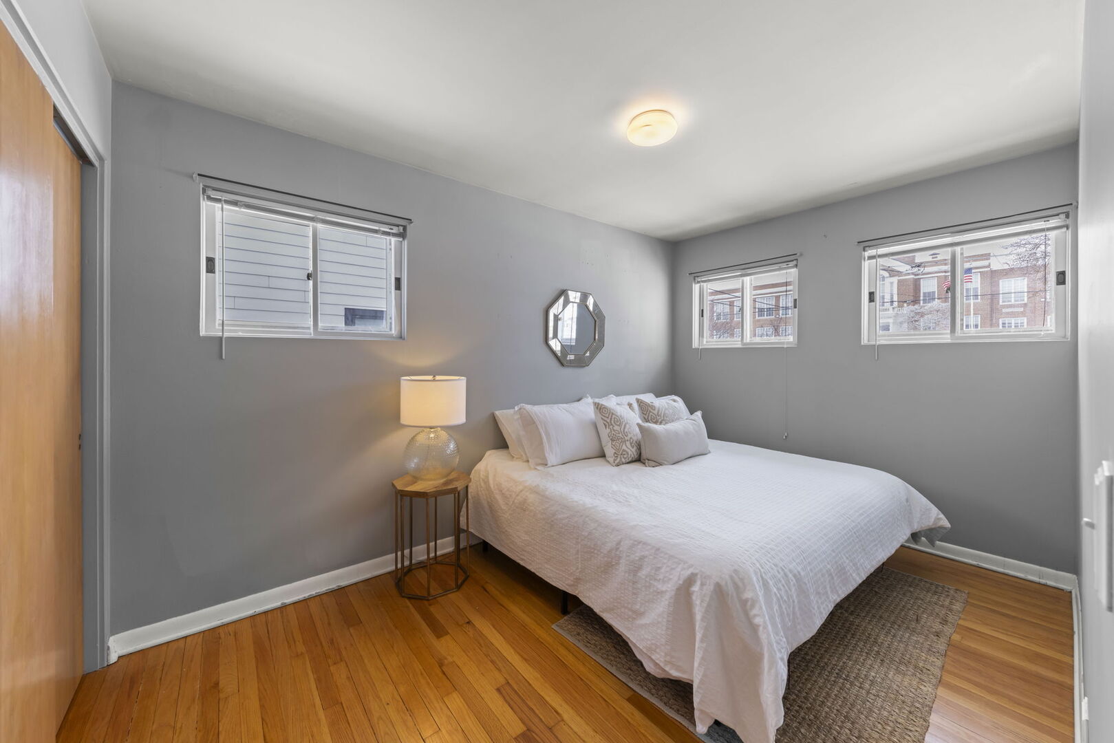 357 Bryant Avenue, Glen Ellyn, IL 60137