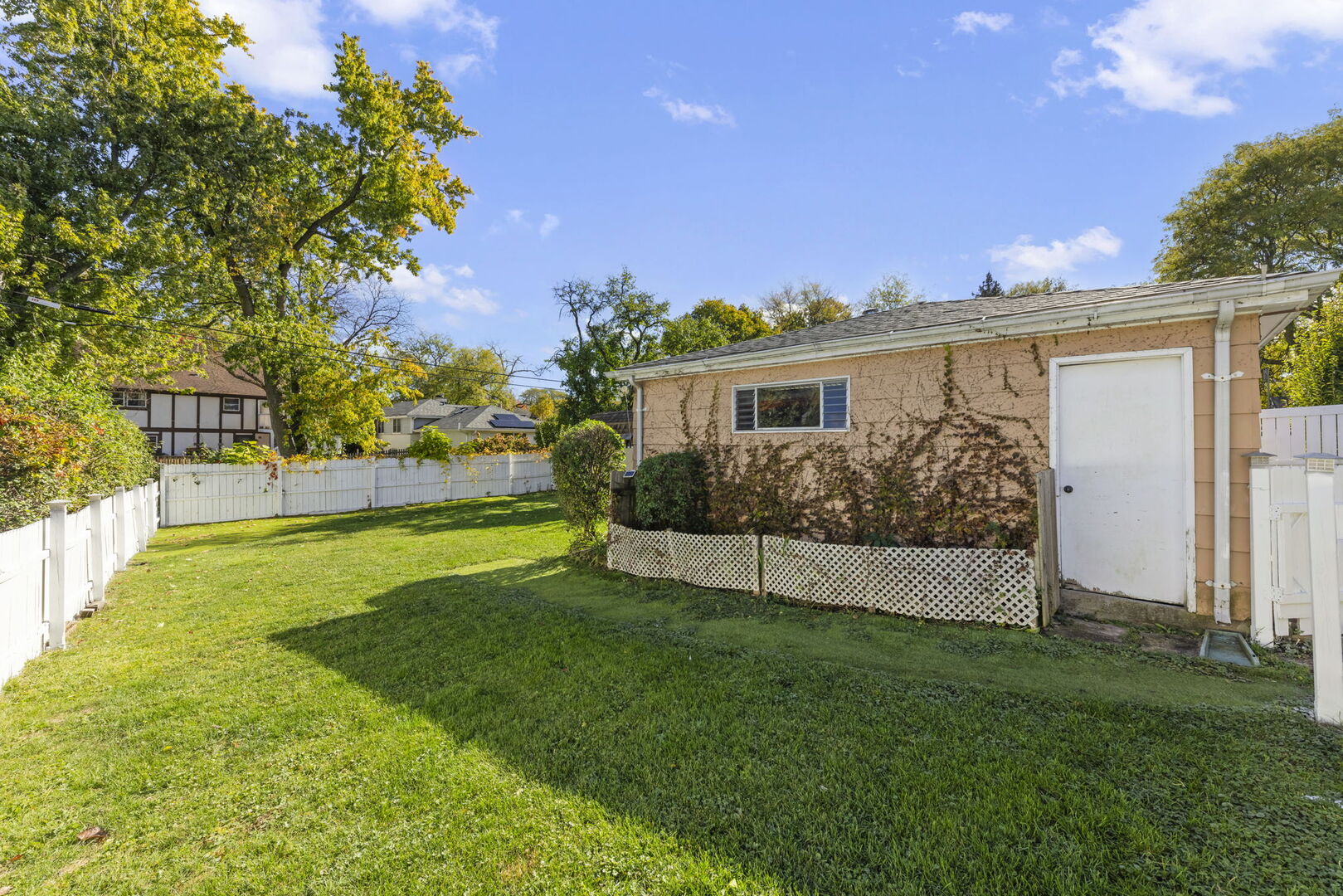 357 Bryant Avenue, Glen Ellyn, IL 60137