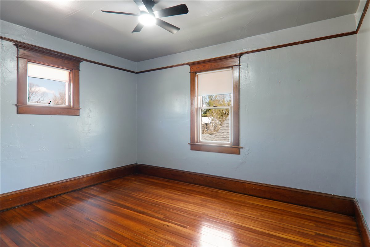 302 E Main Street, Colfax, IL 61728