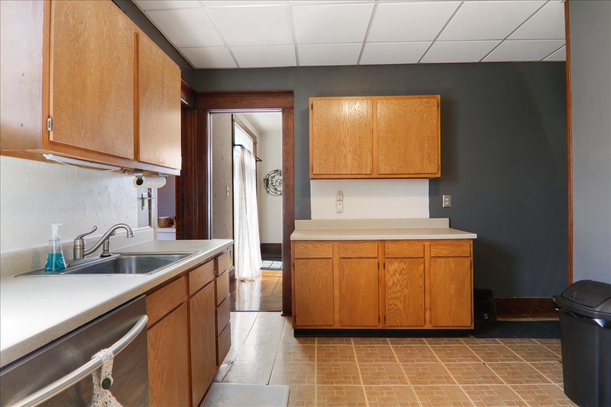 302 E Main Street, Colfax, IL 61728