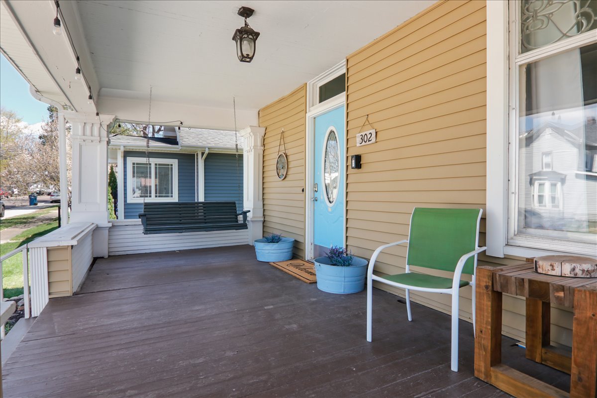 302 E Main Street, Colfax, IL 61728