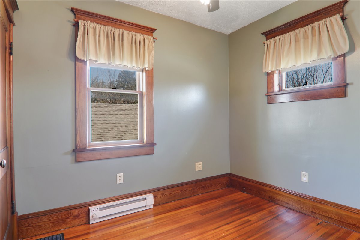 302 E Main Street, Colfax, IL 61728