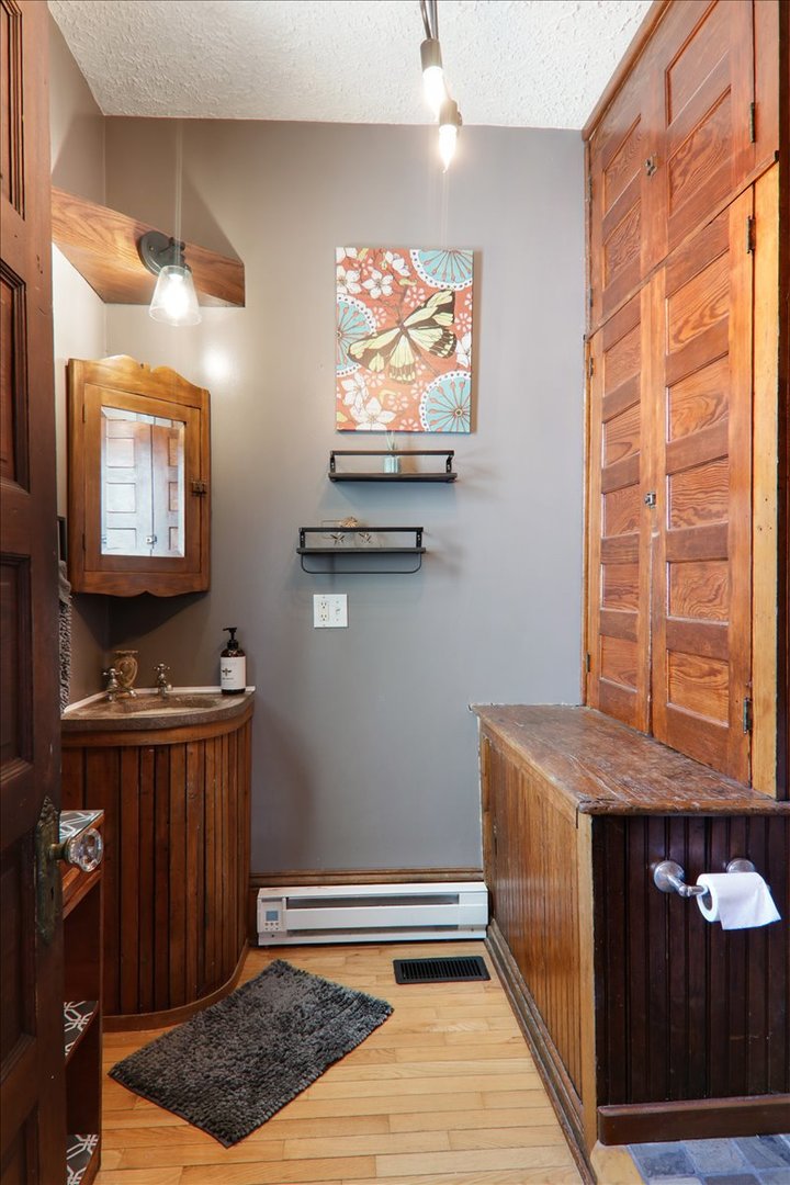 302 E Main Street, Colfax, IL 61728