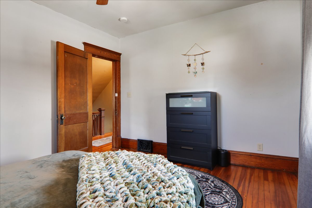 302 E Main Street, Colfax, IL 61728